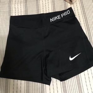 WOMEN’S NIKE PRO DRI FIT SHORTS